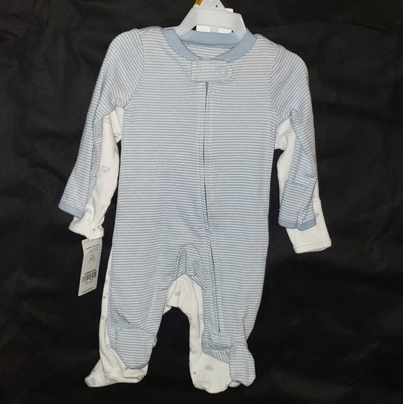 Two pack Carter's zip up onesie/pajamas - Picture 2 of 2